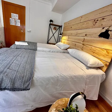 Hostal Atuaire Home En El Centro De Burgos Exterior photo