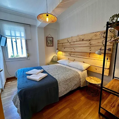 Hostal Atuaire Home En El Centro De Burgos Exterior photo