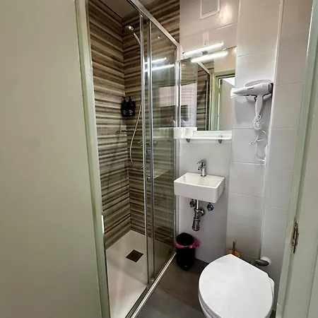 Hostal Atuaire Home En El Centro De Burgos Exterior photo