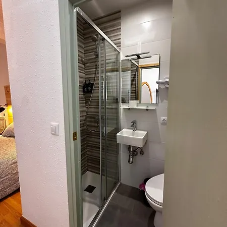 Hostal Atuaire Home En El Centro De Burgos Exterior photo