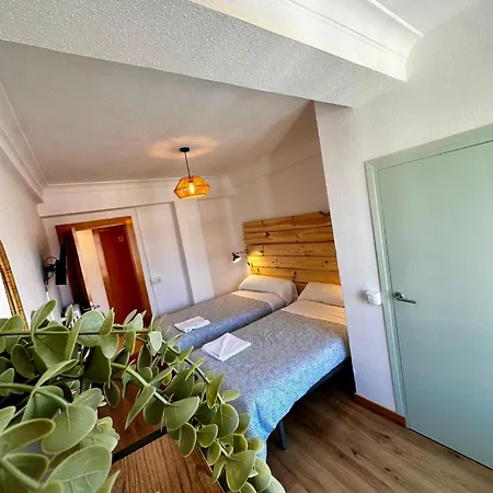 Hostal Atuaire Home En El Centro De Burgos Exterior photo