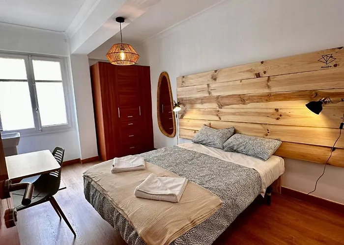 Hostal Atuaire Home En El Centro De Burgos
